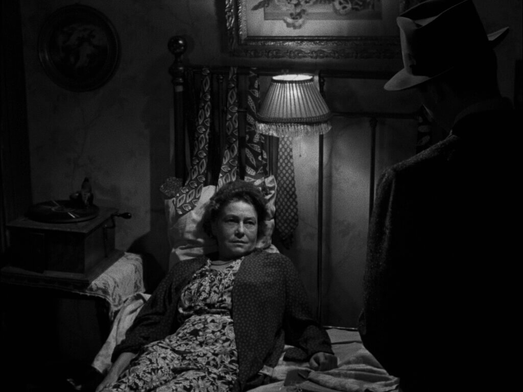 pickup on south street movie still 4