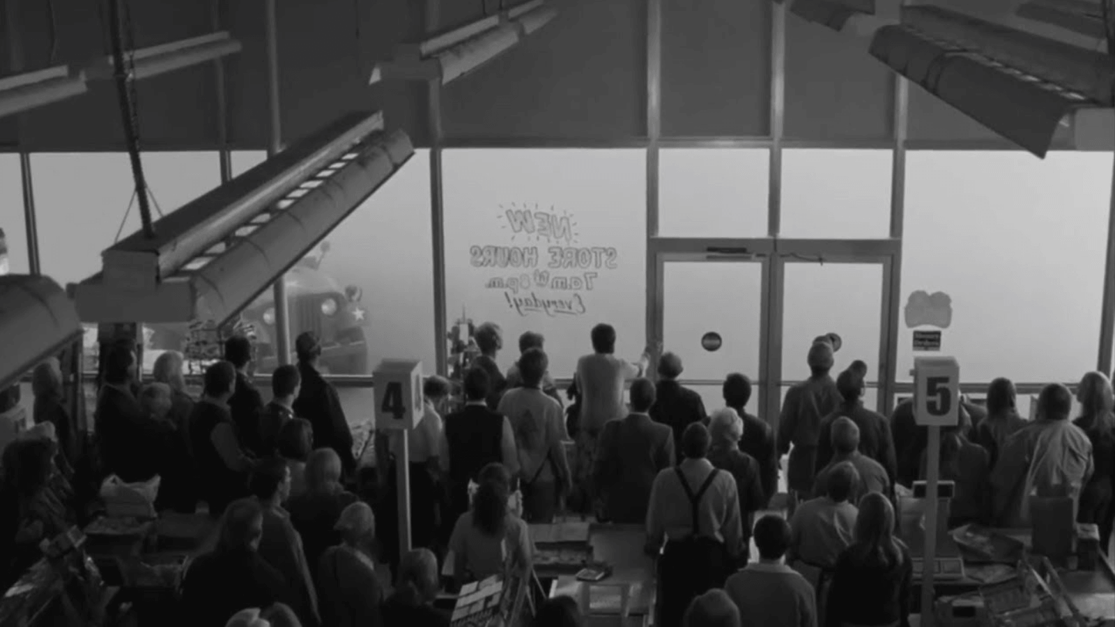 The Mist 2007 movie still 3