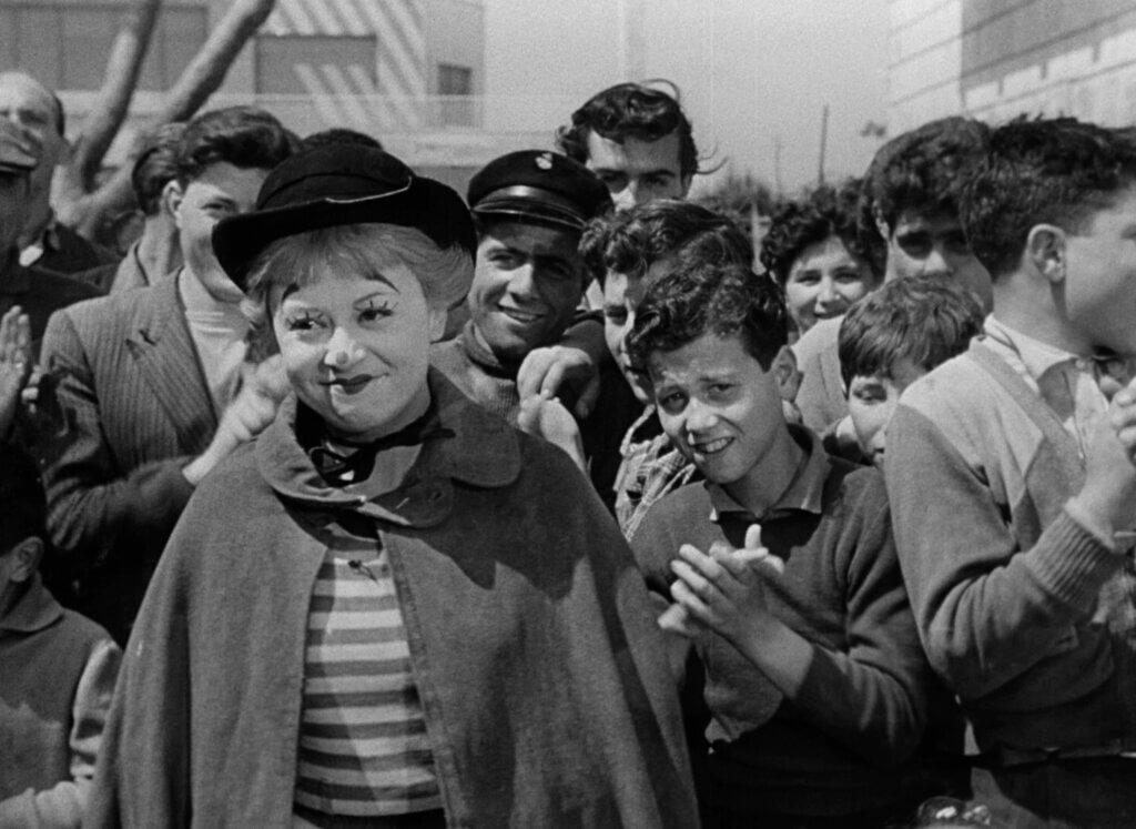 la strada movie still 2