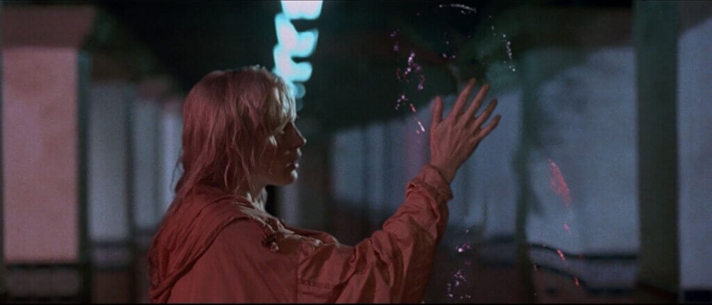 Memoirs of an Invisible Man movie still 3