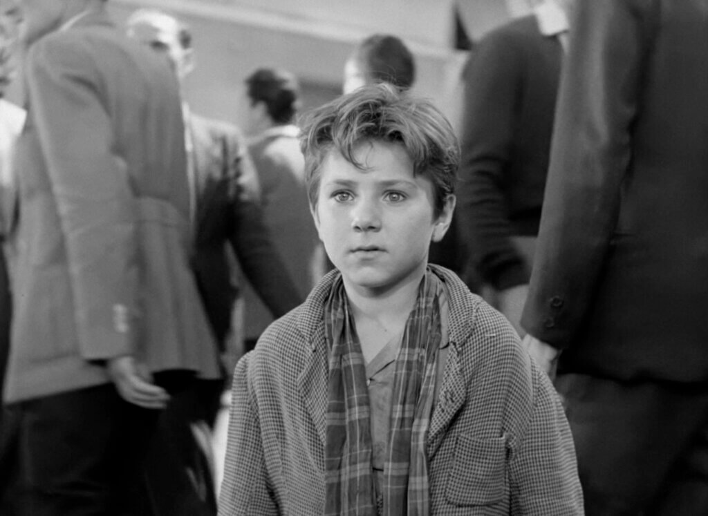 Bicycle Thieves movie still 5