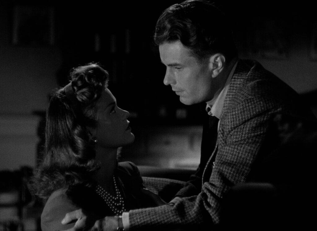 Cat people movie still 5
