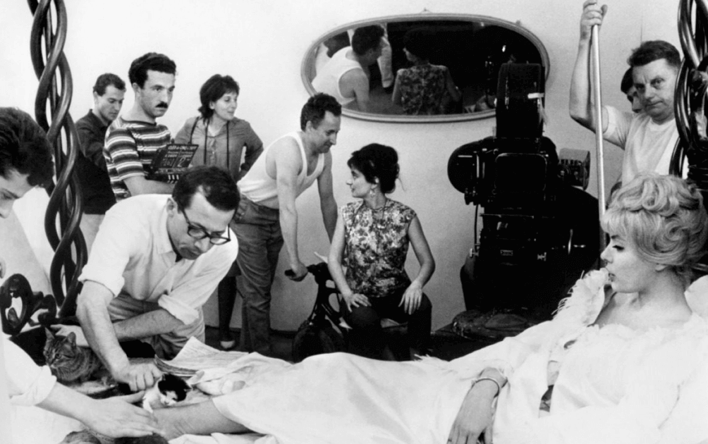 Cleo from 5 to 7 movie still 2
