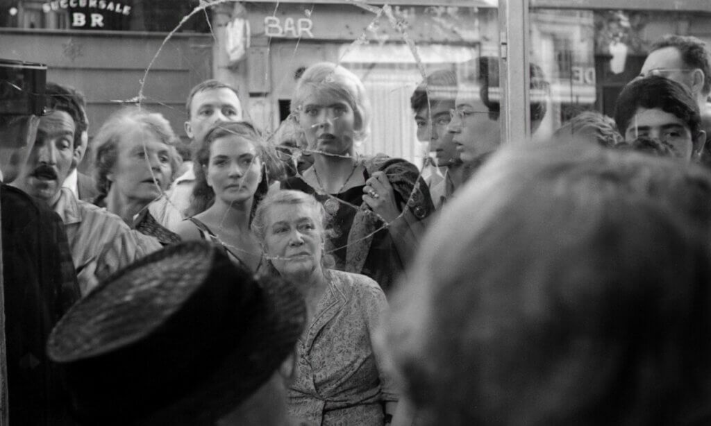 Cleo from 5 to 7 movie still 6