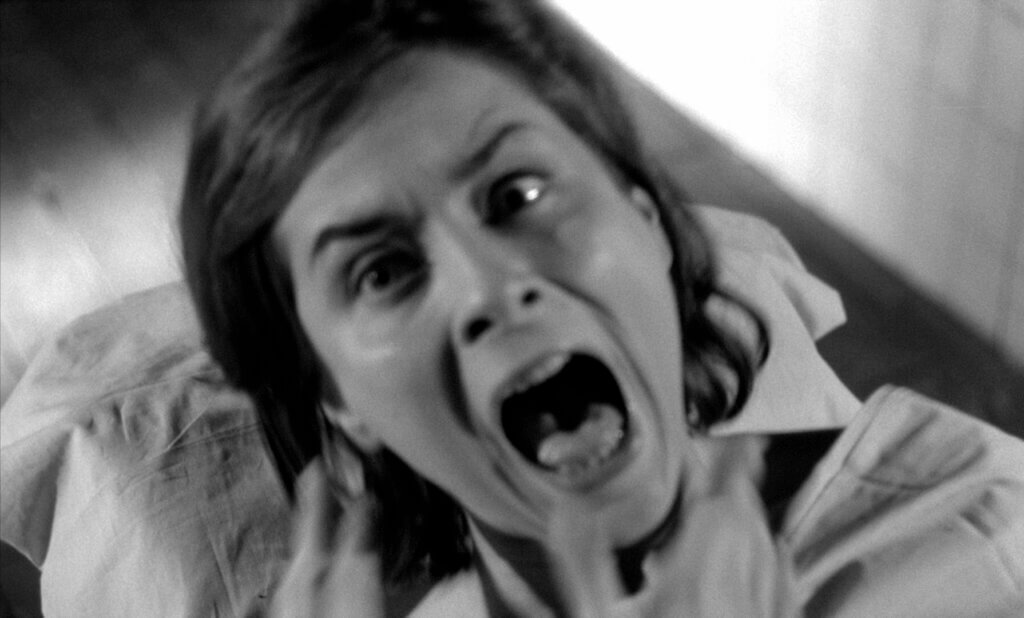 Eyes Without a Face movie still 2